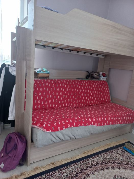 Двухярусная кровать
