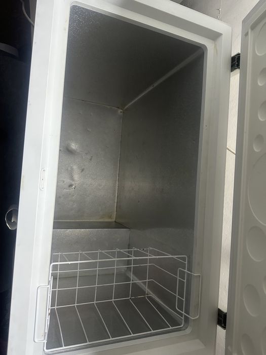 Продам морозильник