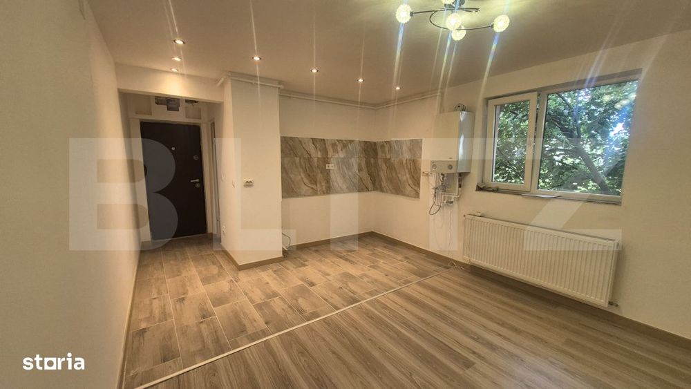 Apartament cu 2 camere de vanzare, 30.57 mp, Micro 14