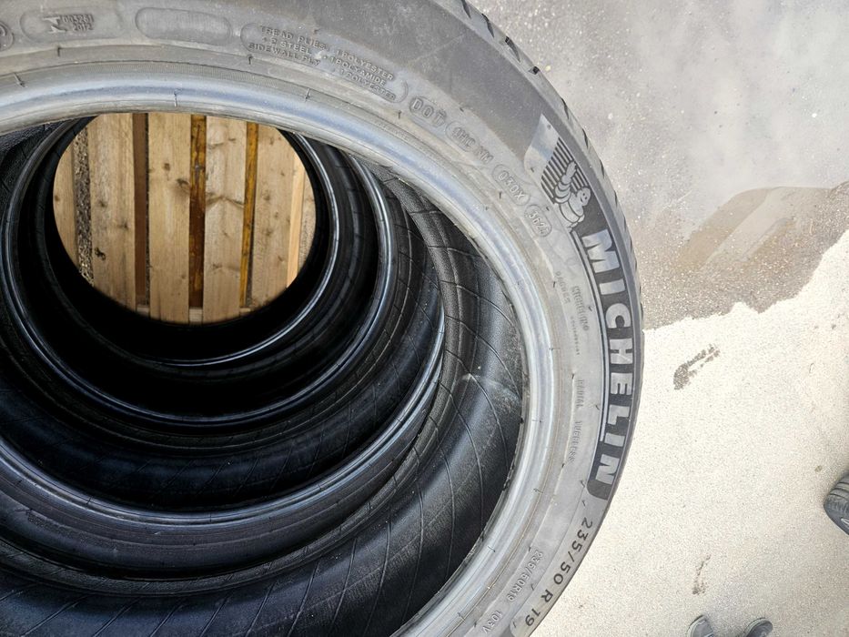Гуми Michelin 235/50/19