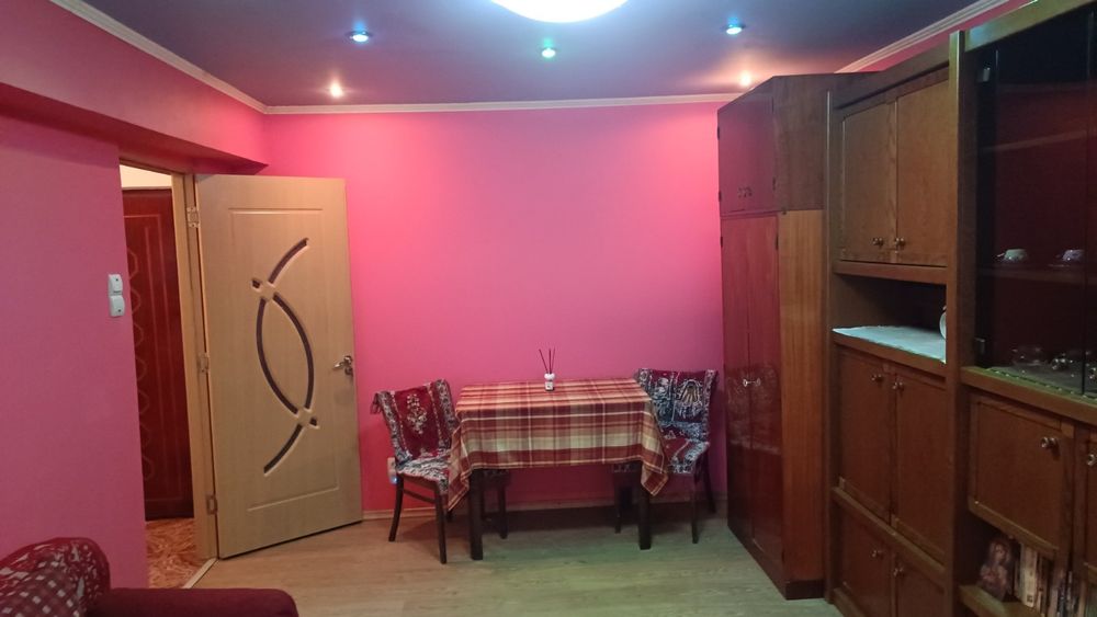 Închiriez apartament