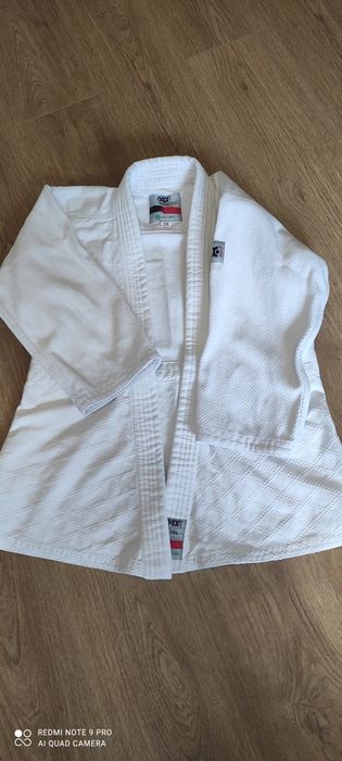 Екип за джудо три части.