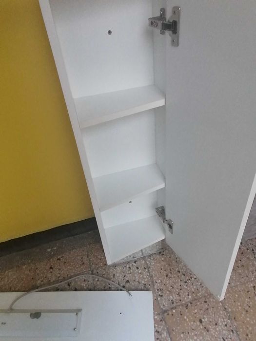 Шкафове за баня с осветление!