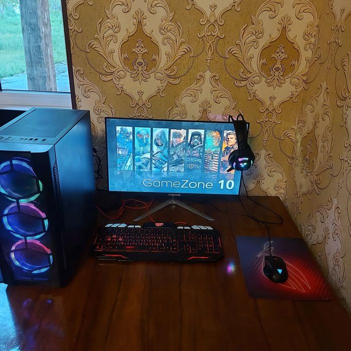 Системный блок +Манитор+гарнитура +мышка +кляватура +коврик!!!