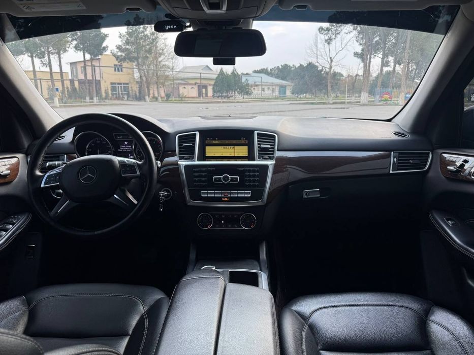 Mercedes ml350 sotiladi