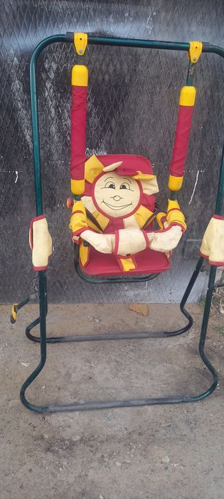 Детские качели         .