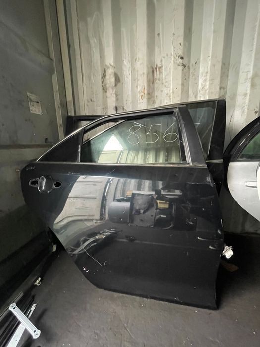 Двери камри 50