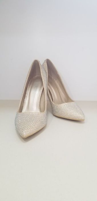 MISS MILLER oyoq kiyim 38 razmer judayam qulay va chiroyli