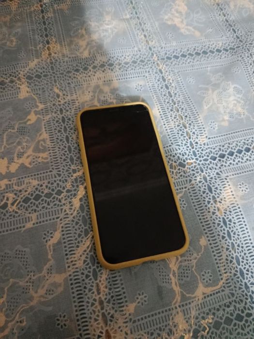 iPhone XS  в идеальном состоянии