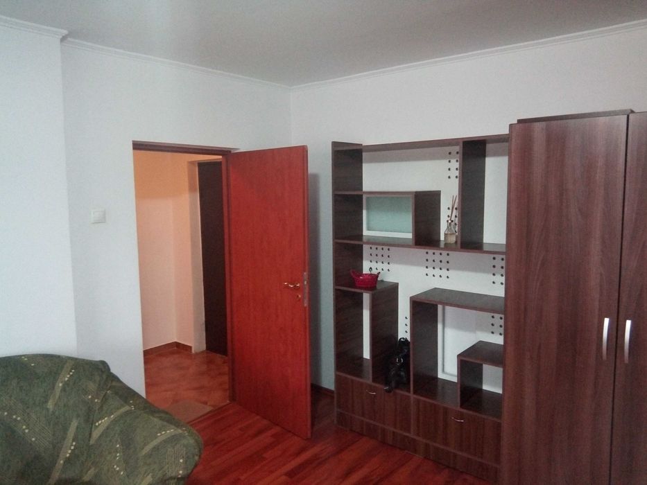Inchiriez garsoniera Camera de Comerț Splaiul Unirii