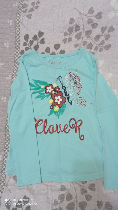 Кофточки в хорошем состоянии на 6-8 лет.Цена за одну