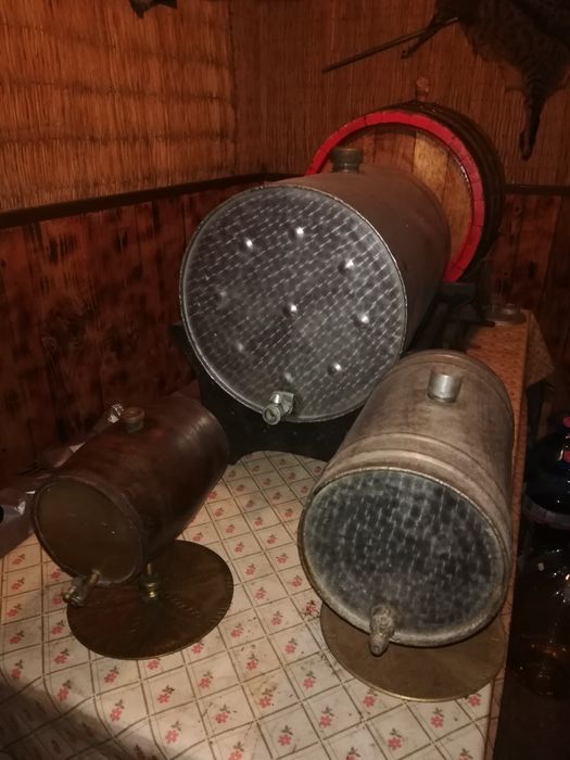 Продавам бурета от дърво и неръждавейка