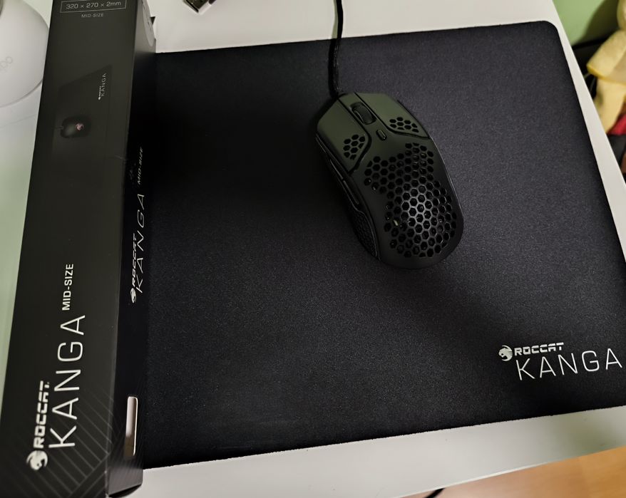 Gaming mouse and mousepad: Мишка HyperX Pulsefire Haste + Пад Roccat Kanga (Пълни комплекти)
