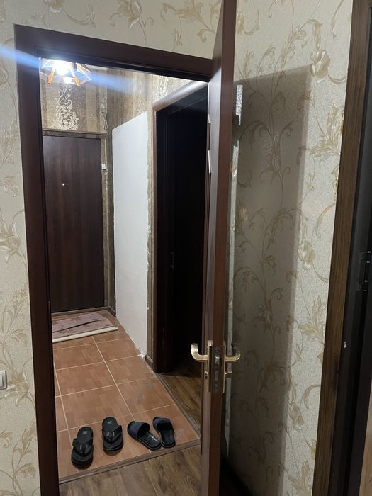 Eshiklar sotiladi 3 ta bor
