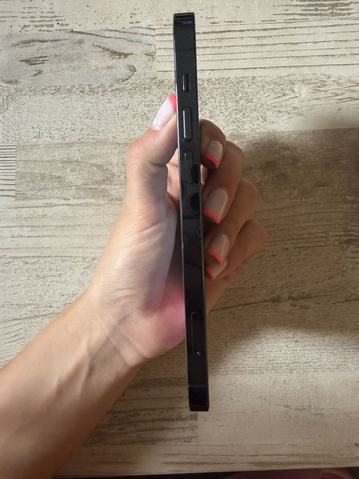 iPhone 12 Pro с оригинална кутия