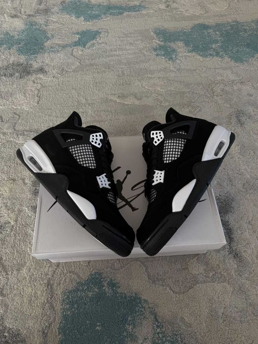 Air Jordan Retro 4 White Thunder