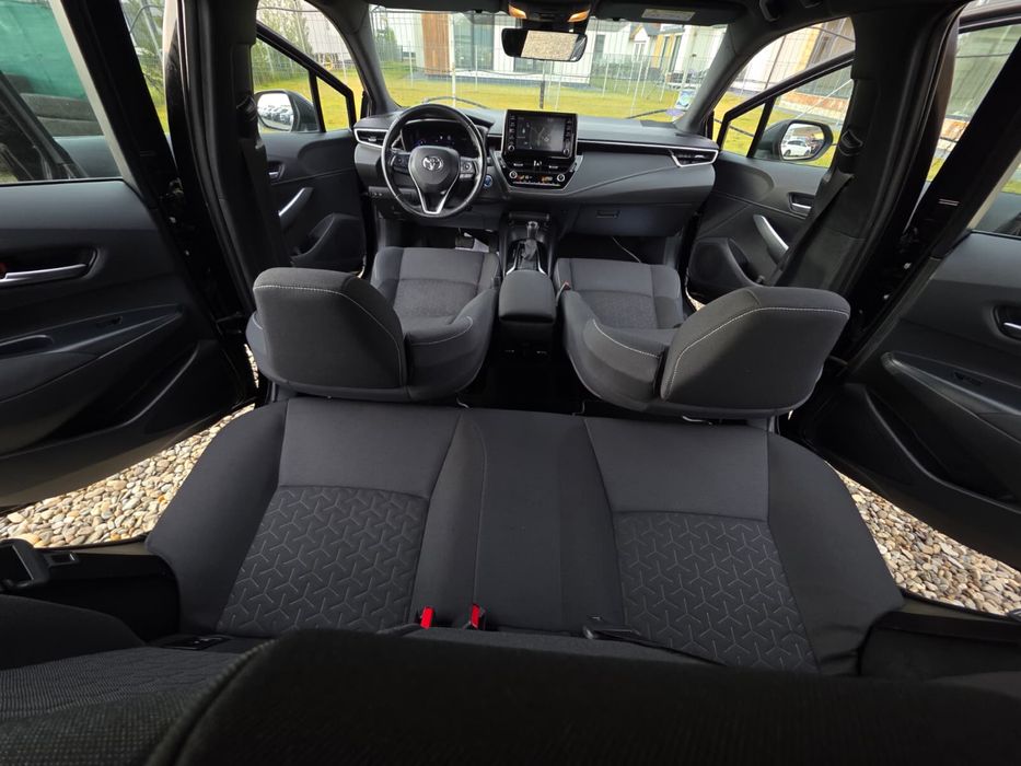 Toyota Corolla Hybrid //Rate//