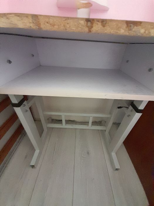 Парта дет ск и й