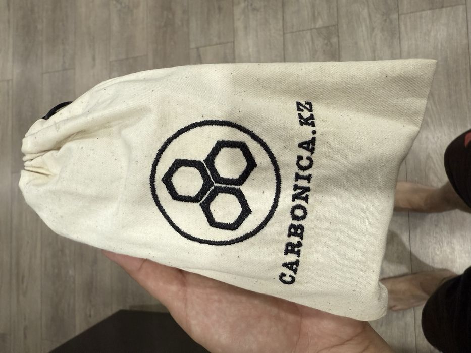 Чехол на iphone 16 pro