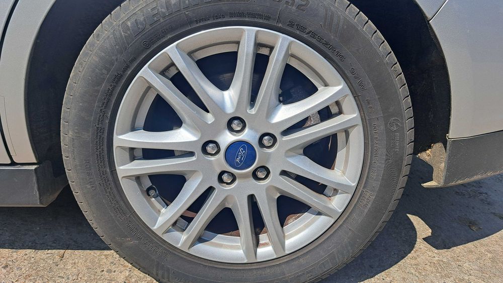 C-Max Titanium 1,0 L 125 CP