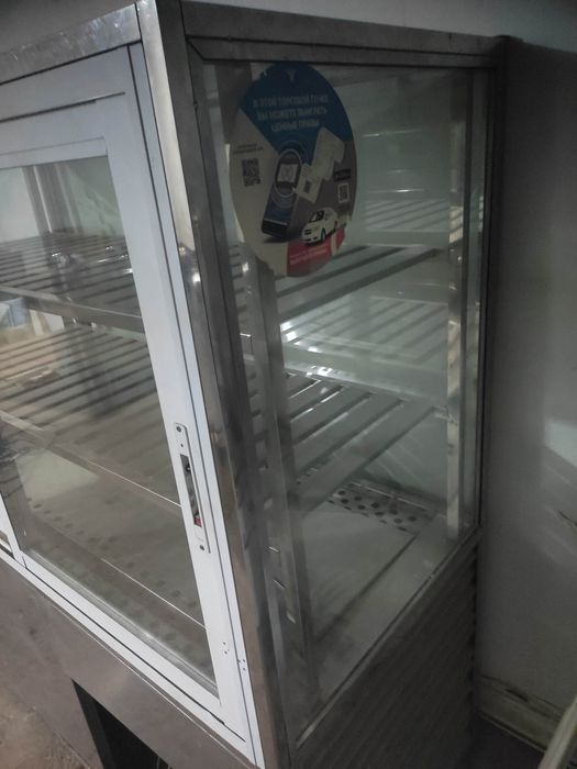 Холодильная витрина для тортов