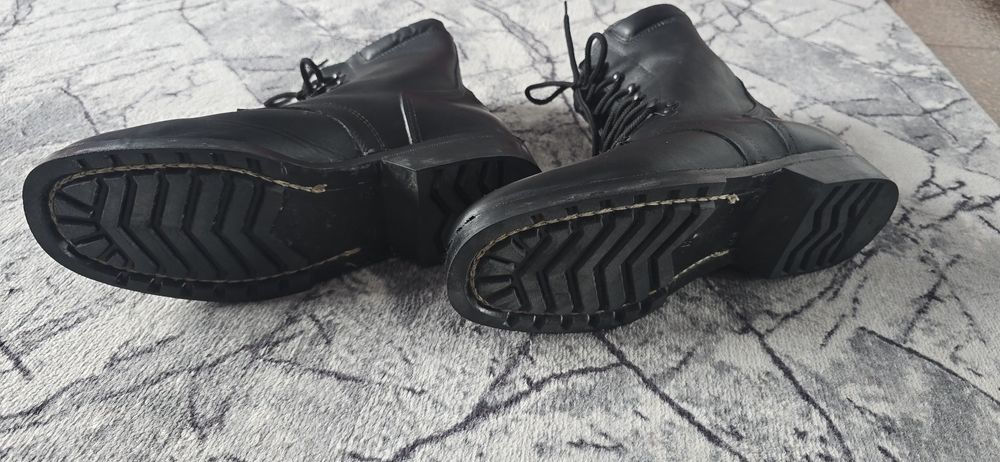 Черни кубинки от стария модел ! 44 номер