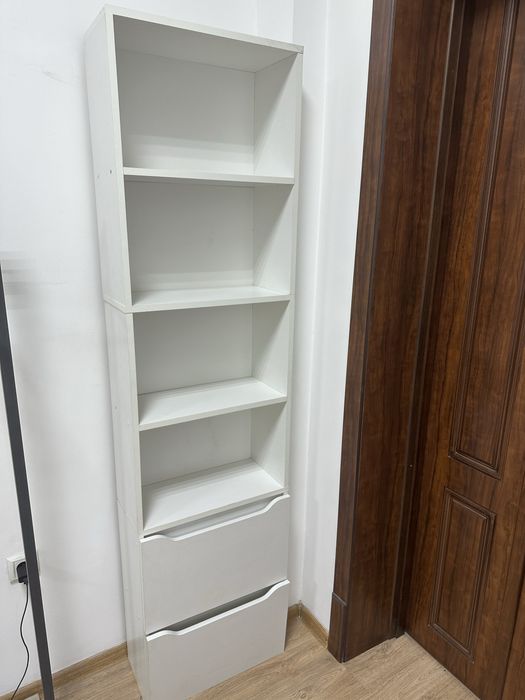 Продаю шкаф-стеллаж