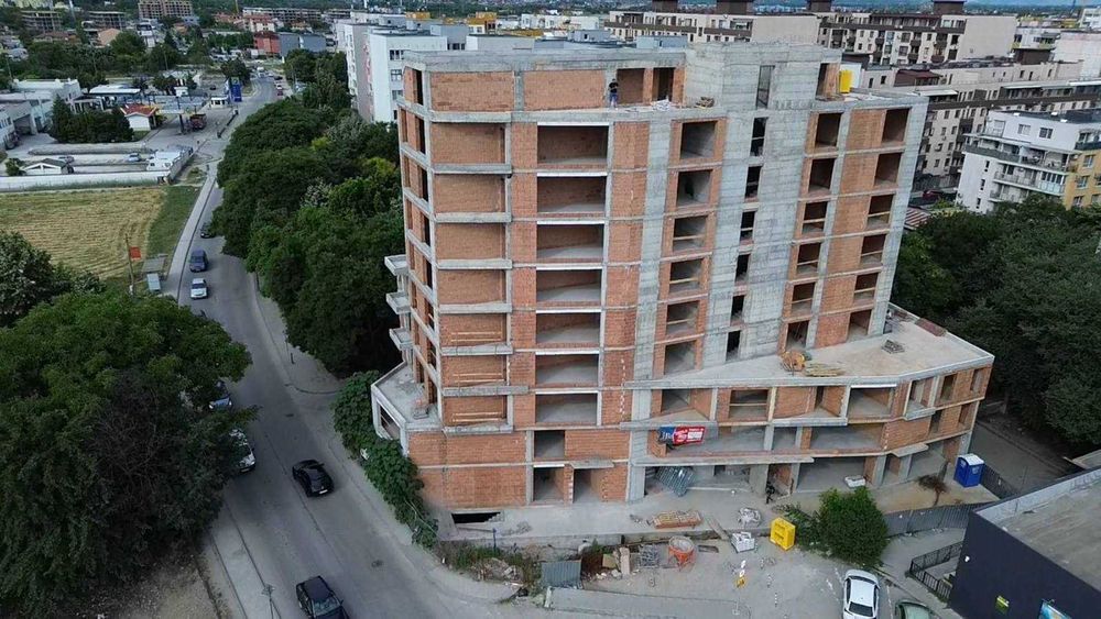 Апартамент с 3 спални в Кючук Париж от ИНВЕСТИТОР