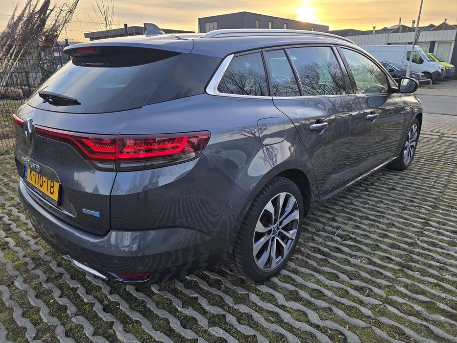 Renault Megane 1,6 ETECH PLUG-IN HYBRID 160 BUSINESS 2021
