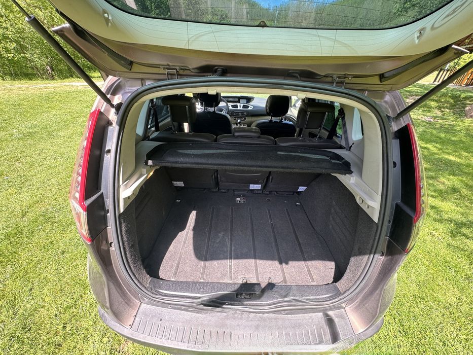 Renault Scenic 2011