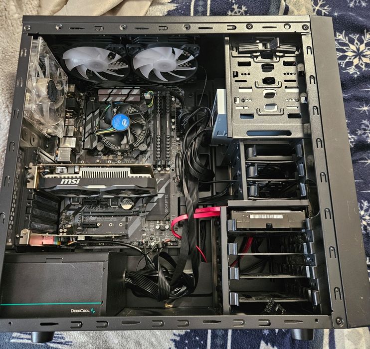 Unitate i5-8400 | 16GB DDR4 | Gtx 1650 4gb VRAM | SSD + HDD