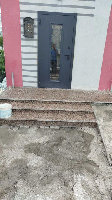 Плиточник кафельщик