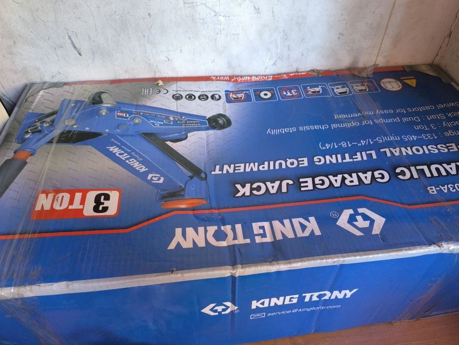 Продам домкрат King Tony