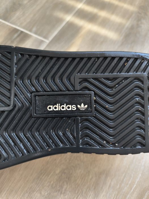 Papuci Adidas  cu fermuar mărimea 38