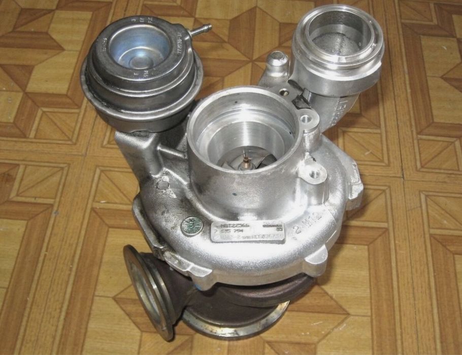 Turbo BMW 550 650 750 X5 X6 4.4I : 7605794