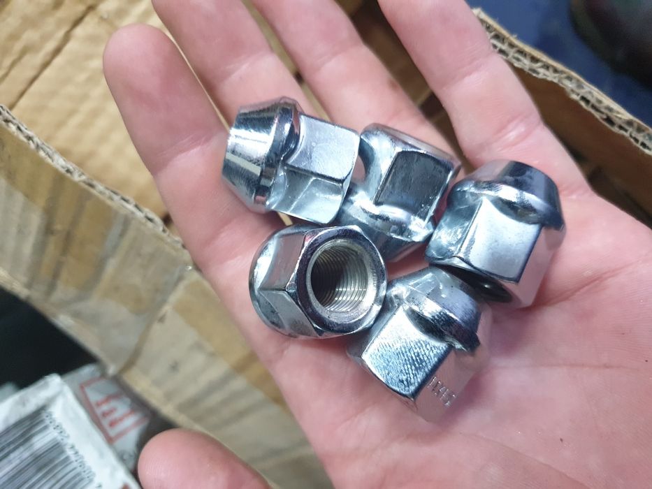 Piulițe Toyota nisan