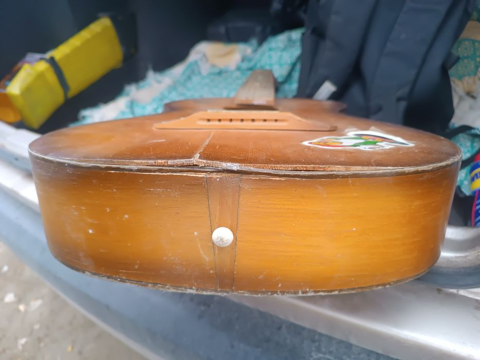 Гитара дерево отдам