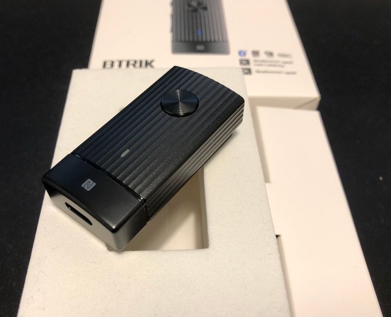 Продам беспроводной bluetooth ЦАП-усилитель для наушников FiiO BTR1K ...