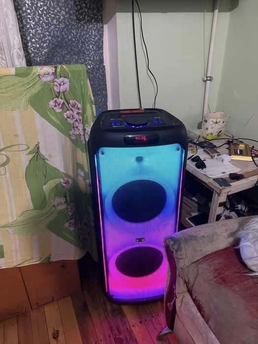 Мощная Bluetooth колонка с подсветкой