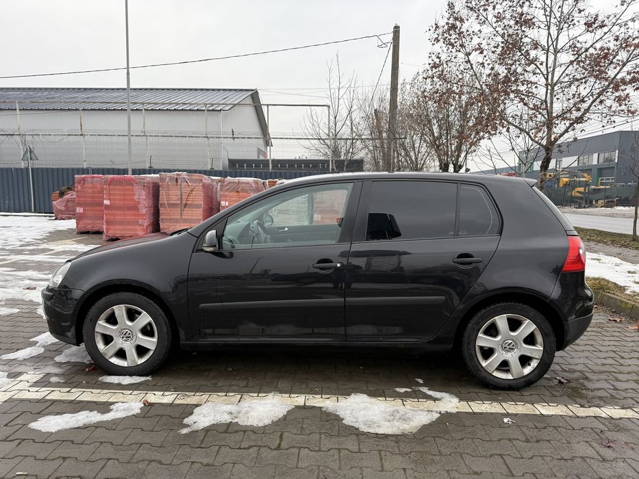 Volkswagen Golf 5 1.6 Benzina