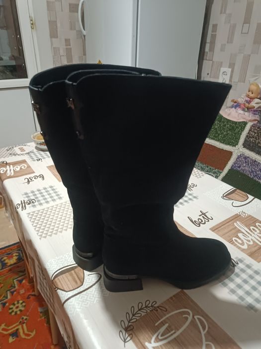 Замшевые зимние сапоги