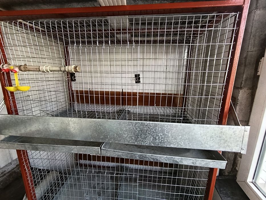 Клетки для кур. Продам 2 стеллажа