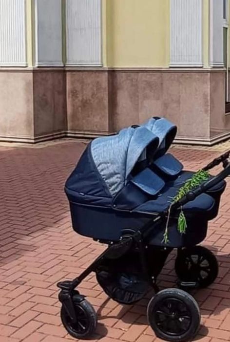 Количка за близнаци