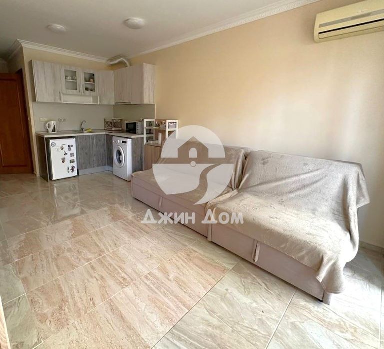 Продава се Едностаен апартамент в Свети Влас - 35 кв.м за 2343 €/кв.м - Снимка #1