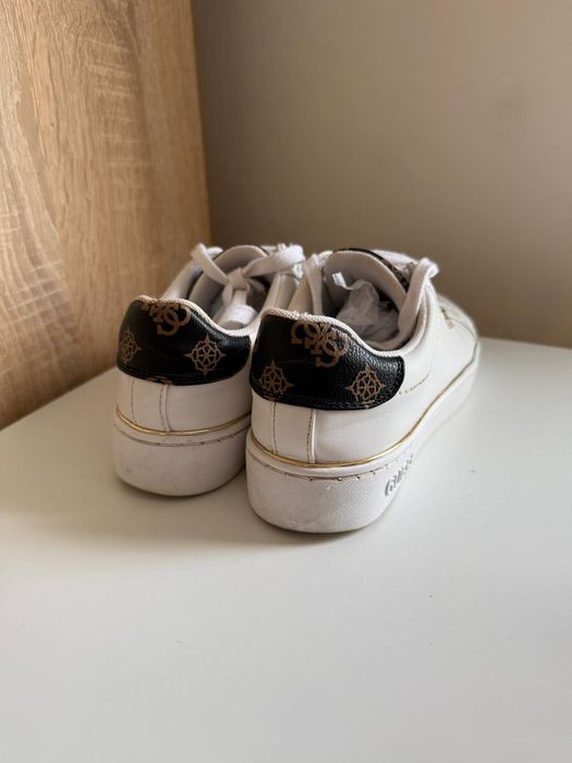 Guess обувки 36 номер