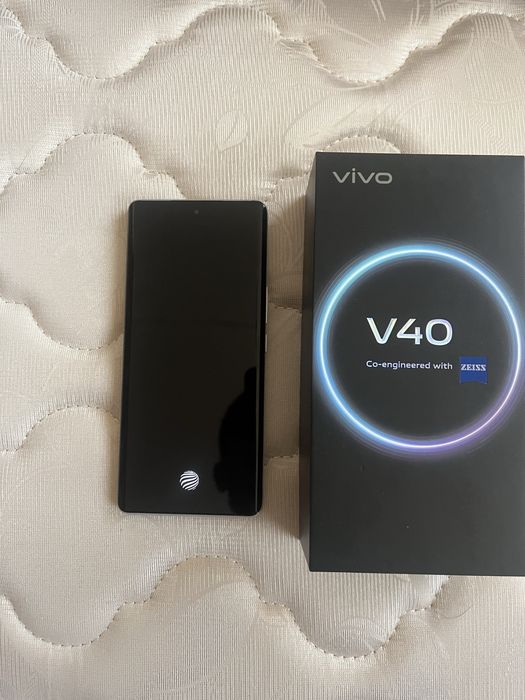 Vivo V40 12+12/256Gb