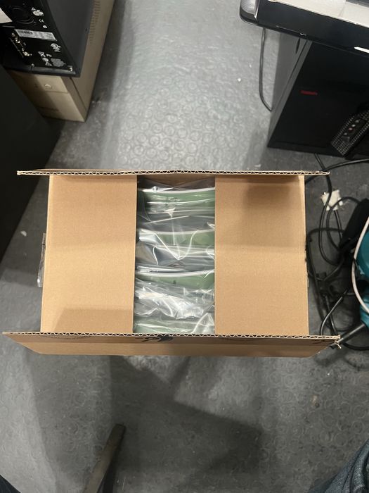 Logitech Cooling Pad N100 – фабрично запечатана основна опаковка, комплект от 4 броя, нови стоки от стари запаси, 2009 г.
