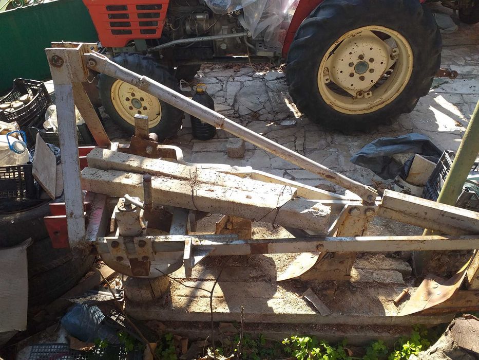 плуг за малък трактор