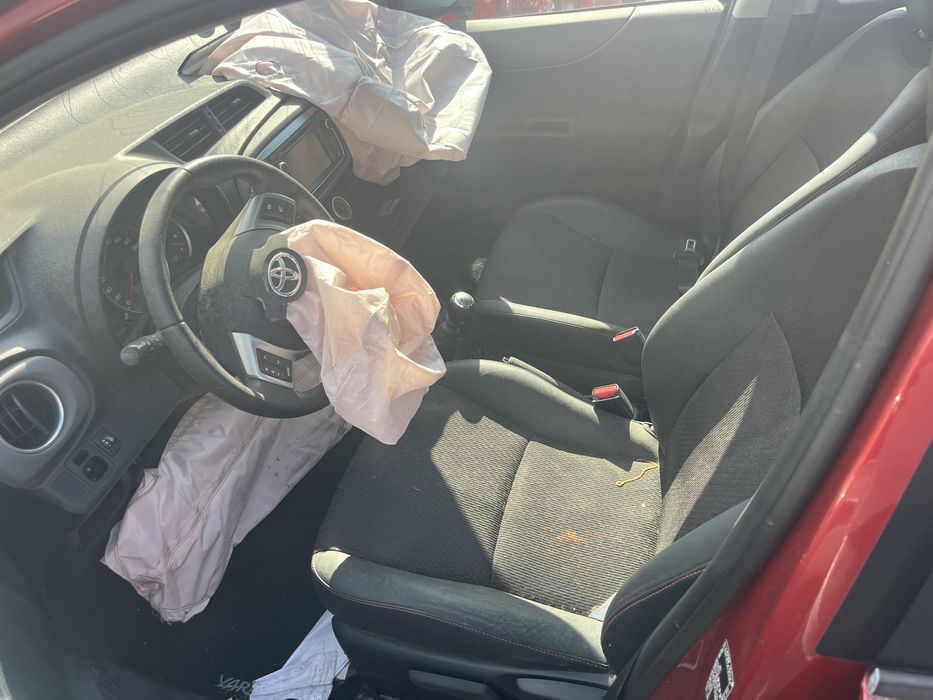 Toyota Yaris 2014 1.3 бензин За части!