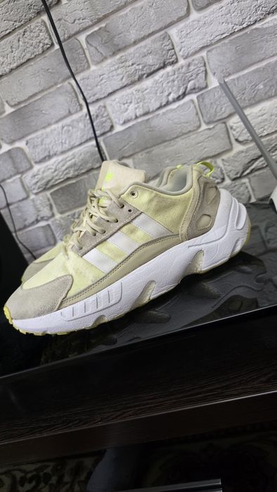 Оригинальные кроссы adidas